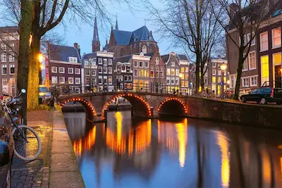 Rijschool Amsterdam - Automaat en schakel rijlessen in Amsterdam
